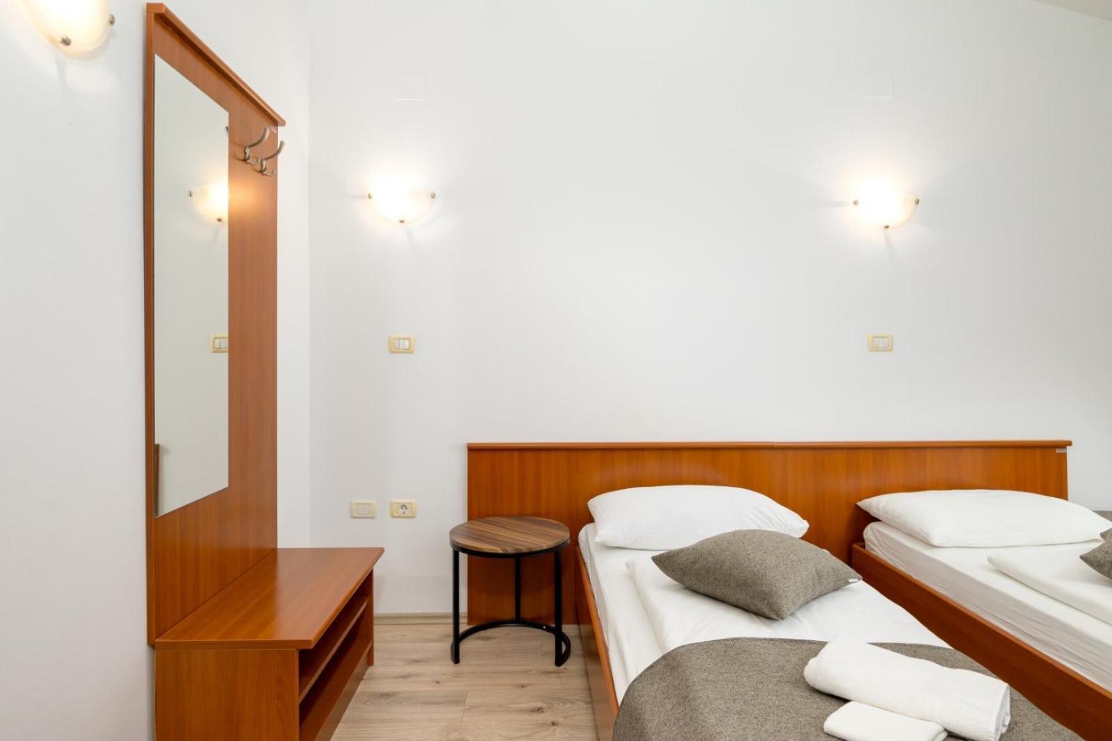 Rooms Luna Sol Krnica Bagian luar foto